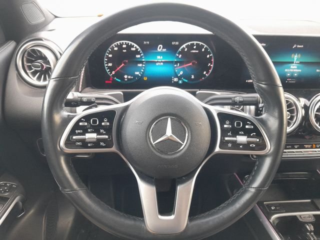 Used 2022 Polar White Mercedes-Benz GLB 250 image 6
