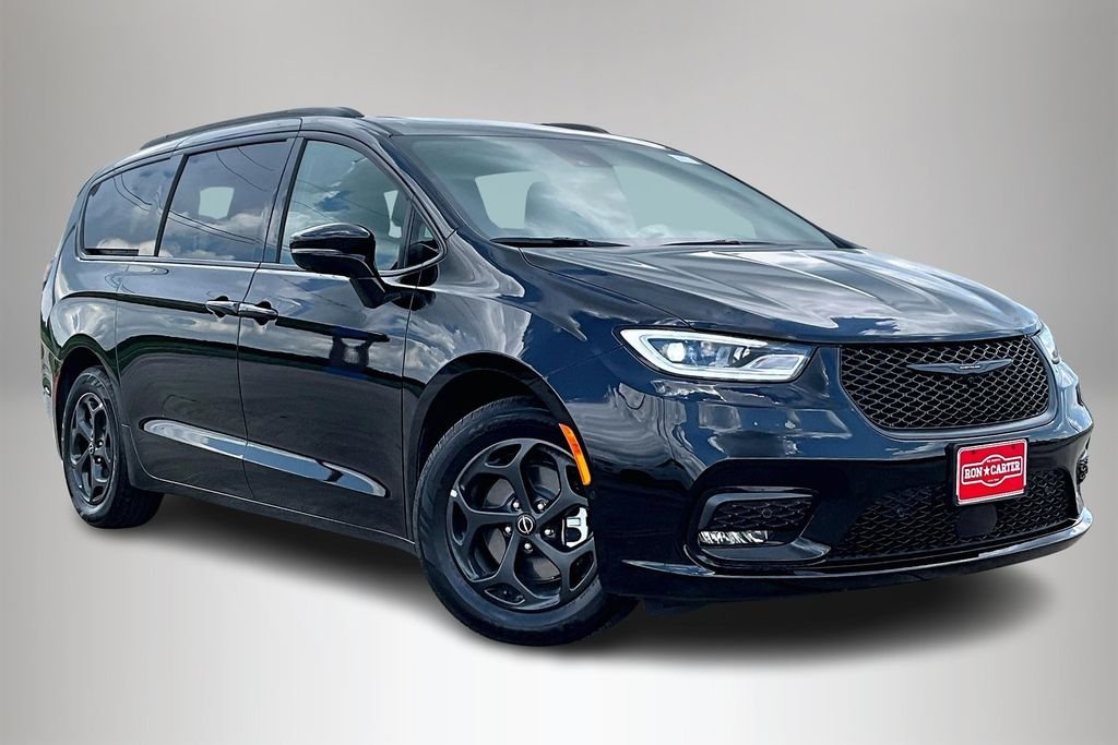 2025 Chrysler Pacifica PHEV