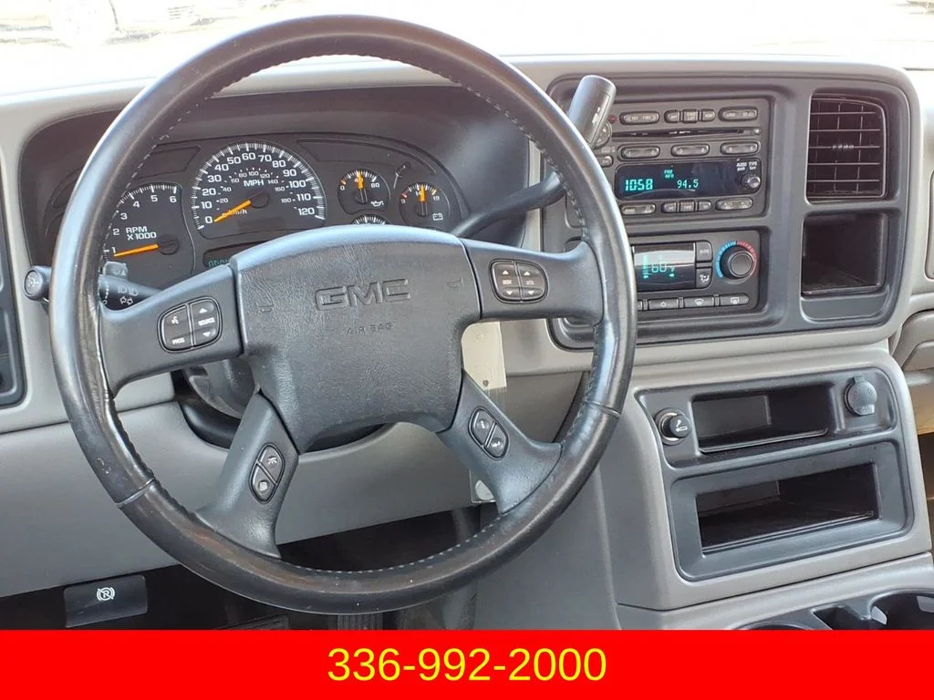 Used 2005 Silver GMC SLT image 7