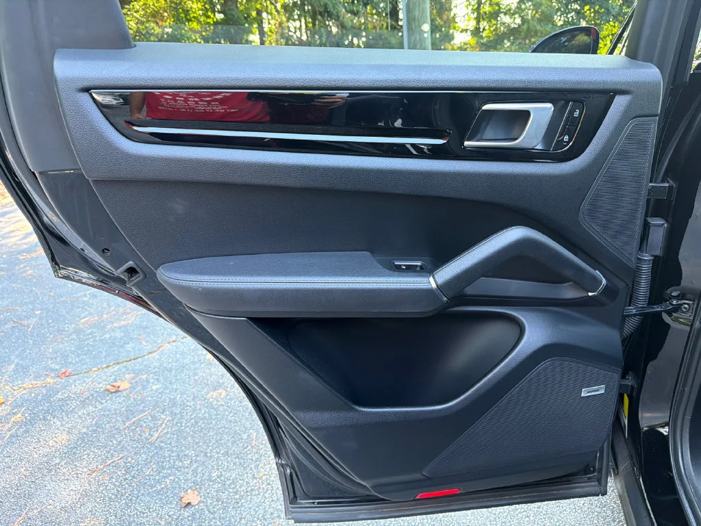 Used 2020  Porsche Base image 22