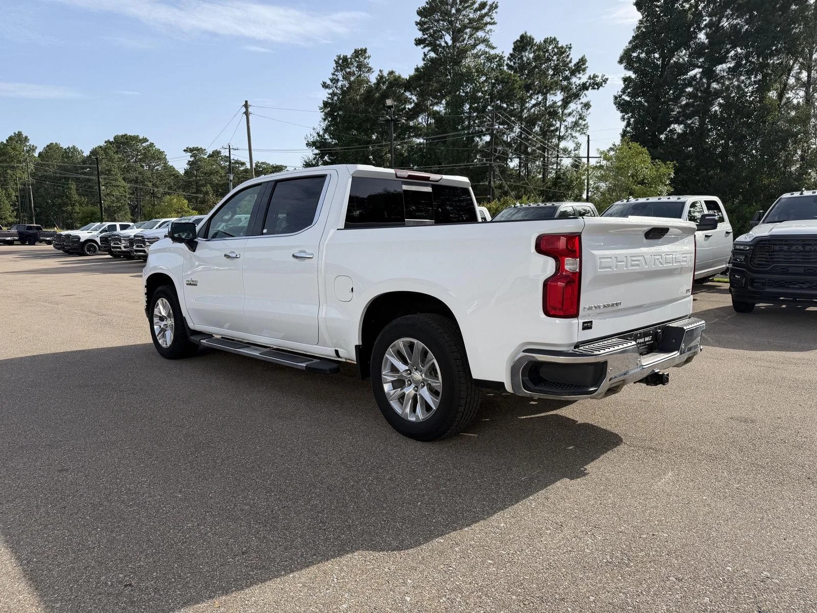 Used 2022 Summit White Chevrolet LTZ image 4