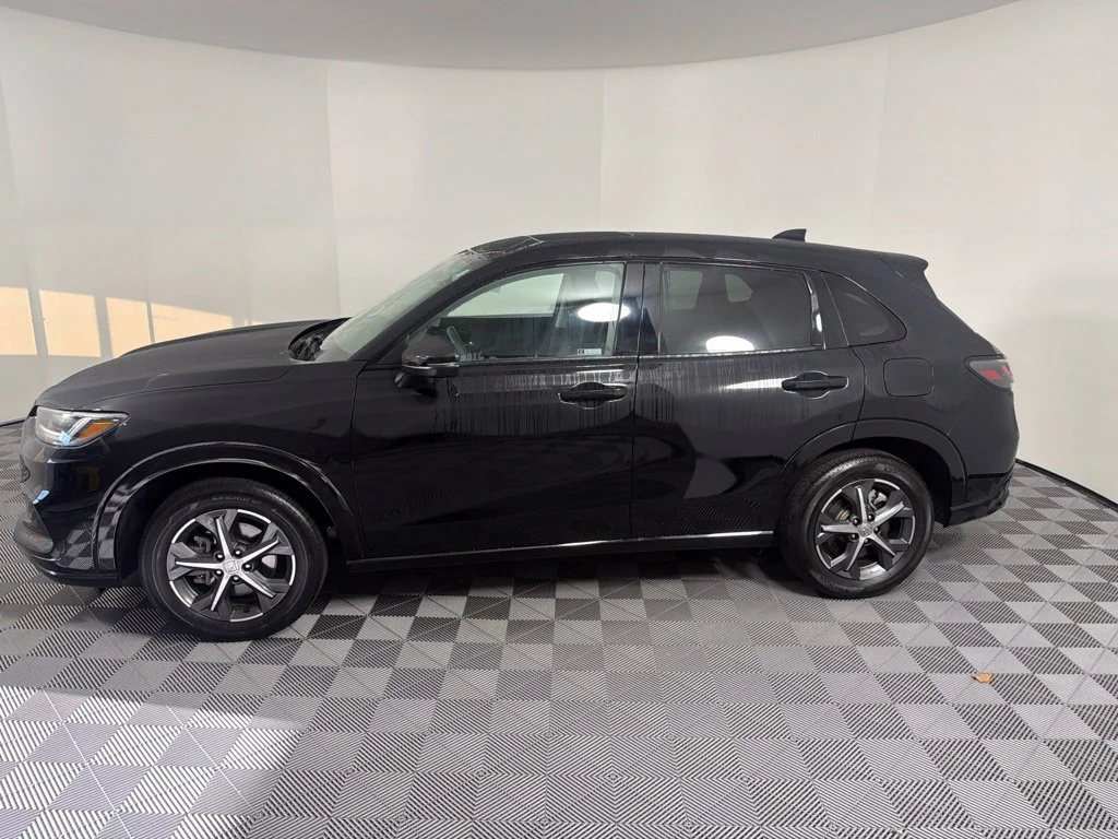 Used 2024 Crystal Black Pearl Honda EX-L image 4