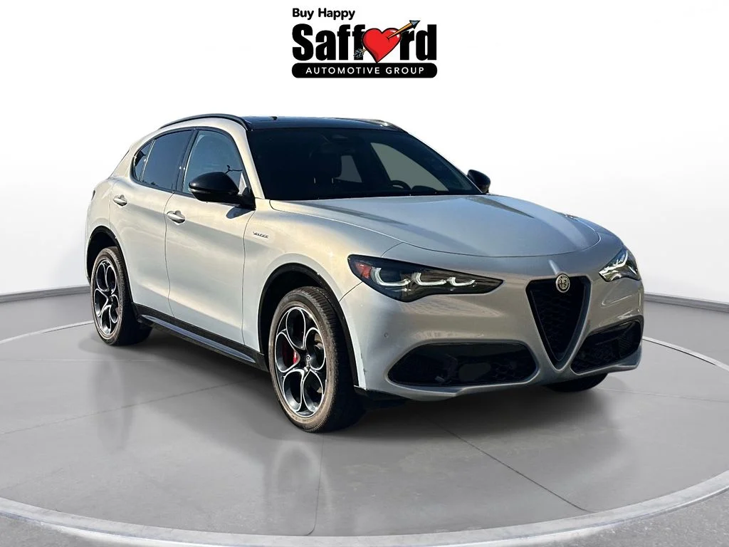 Used 2025 Moonlight Gray Alfa Romeo Veloce image 10