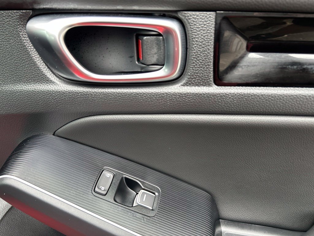 Used 2025 Red Honda  image 31