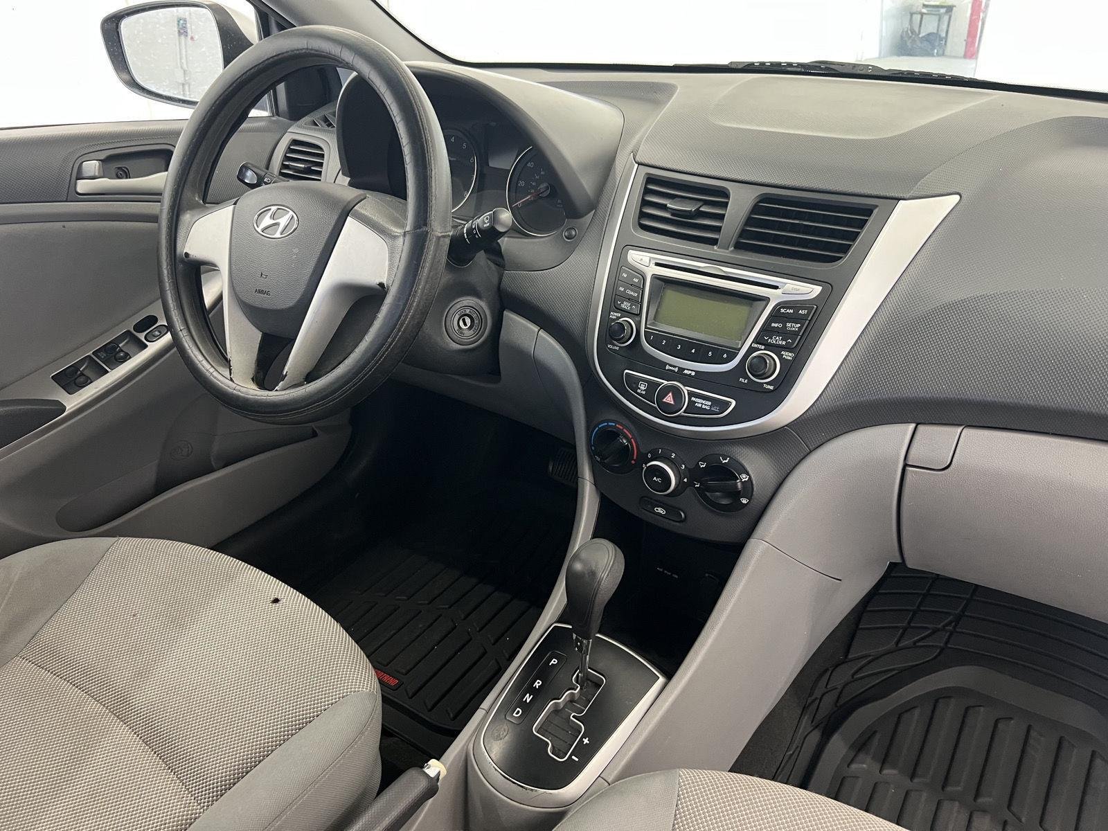 2012 Hyundai Accent GLS - Photo 26