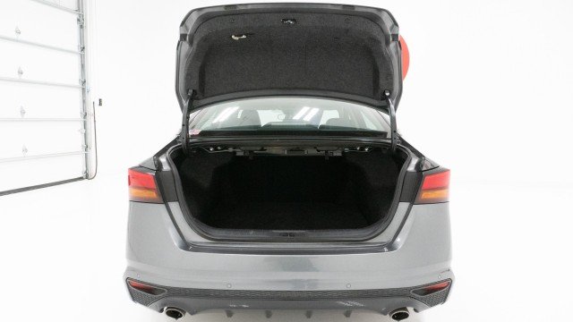 Used 2025 Gun Metallic Nissan SR image 9