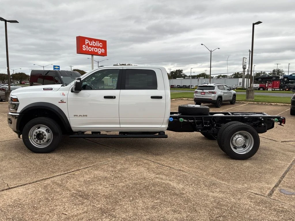 New 2026 Bright White Clear-Coat Exterior Paint RAM Tradesman image 2