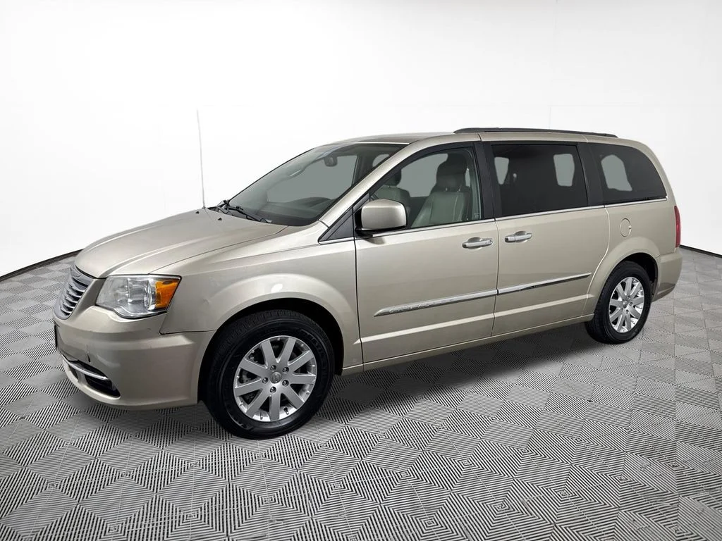 Used 2014 Chrysler Town & Country Touring with VIN 2C4RC1BG0ER413774 for sale in Chippewa Falls, WI