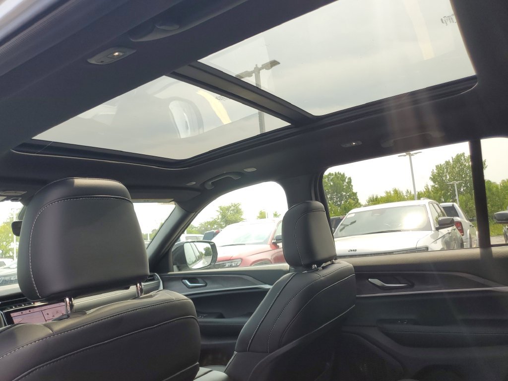 2025 Jeep Grand Cherokee Limited - Photo 9