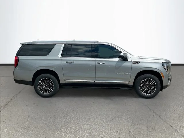 Used 2026 Sterling Metallic GMC Elevation image 3