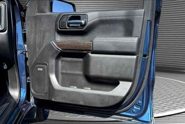 Used 2020 Blue Chevrolet RST image 28