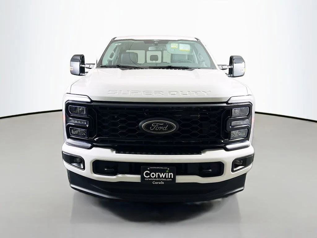 New 2026 Star White Metallic Tri-Coat Ford Lariat image 4