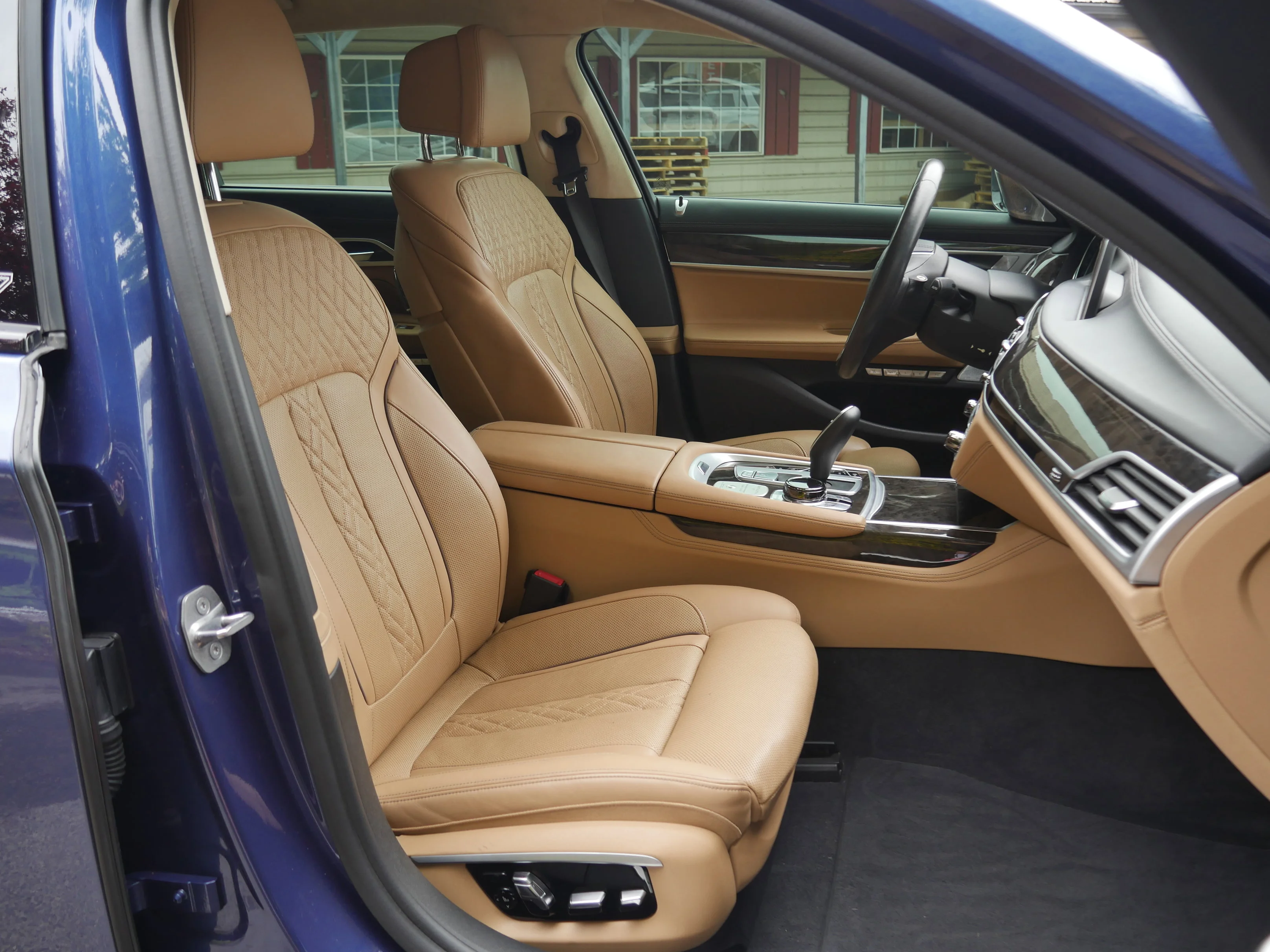 Used 2017 ALPINA Blue Metallic BMW ALPINA B7 xDrive image 30