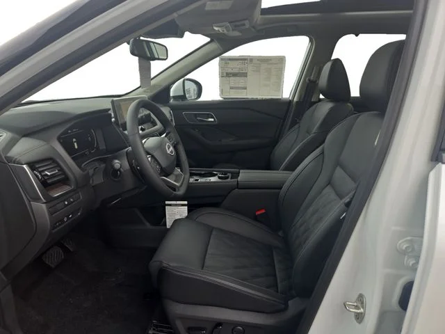 2026 Nissan Rogue Platinum - Photo 9