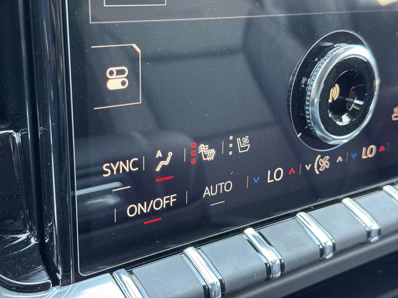 2026 GMC Yukon XL Denali - Photo 26