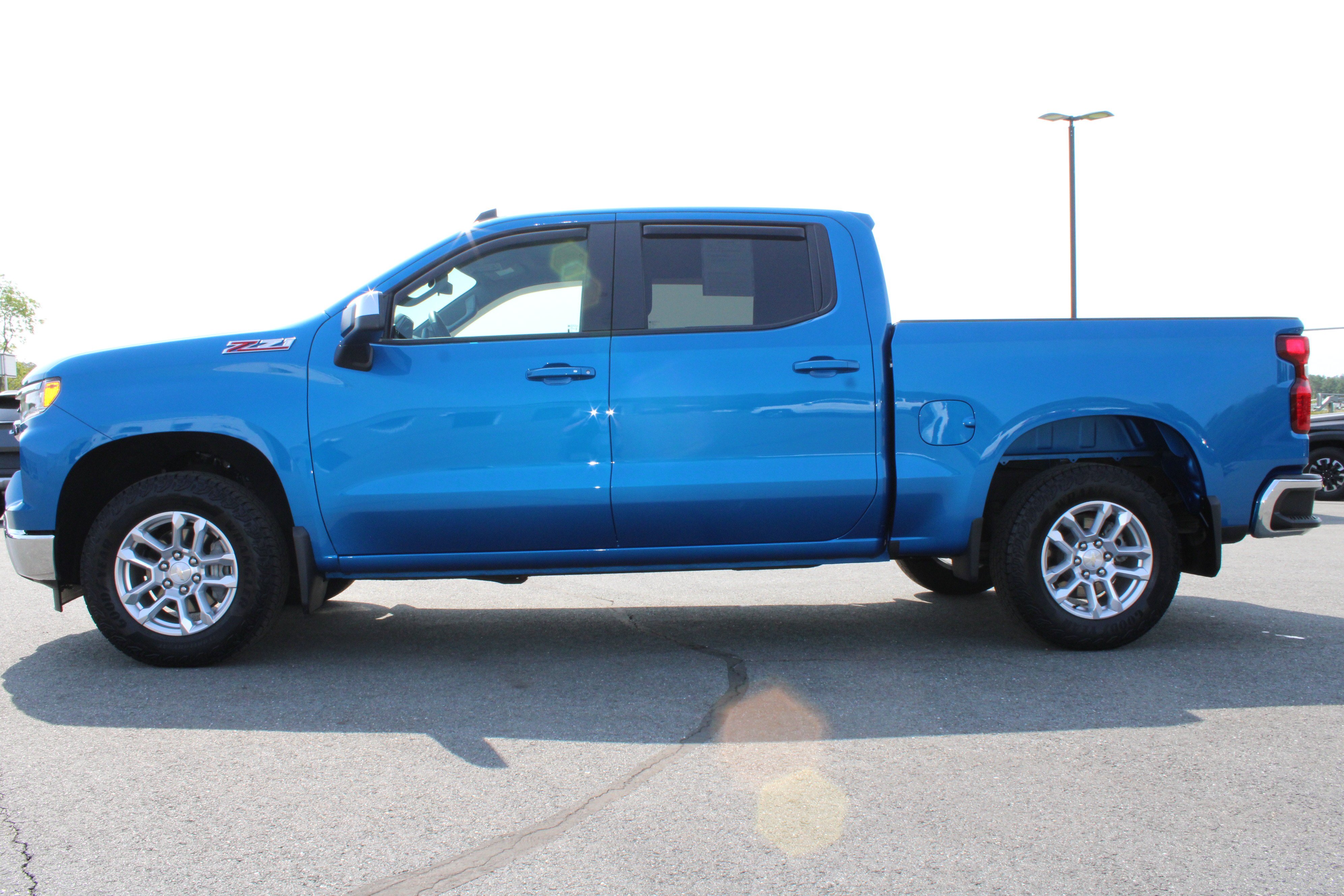 Used 2023 Glacier Blue Metallic Chevrolet LT image 13