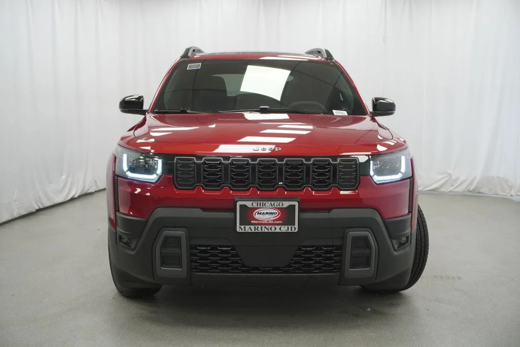 New 2026 Red Hot Pearl-Coat Exterior Paint Jeep Limited image 7