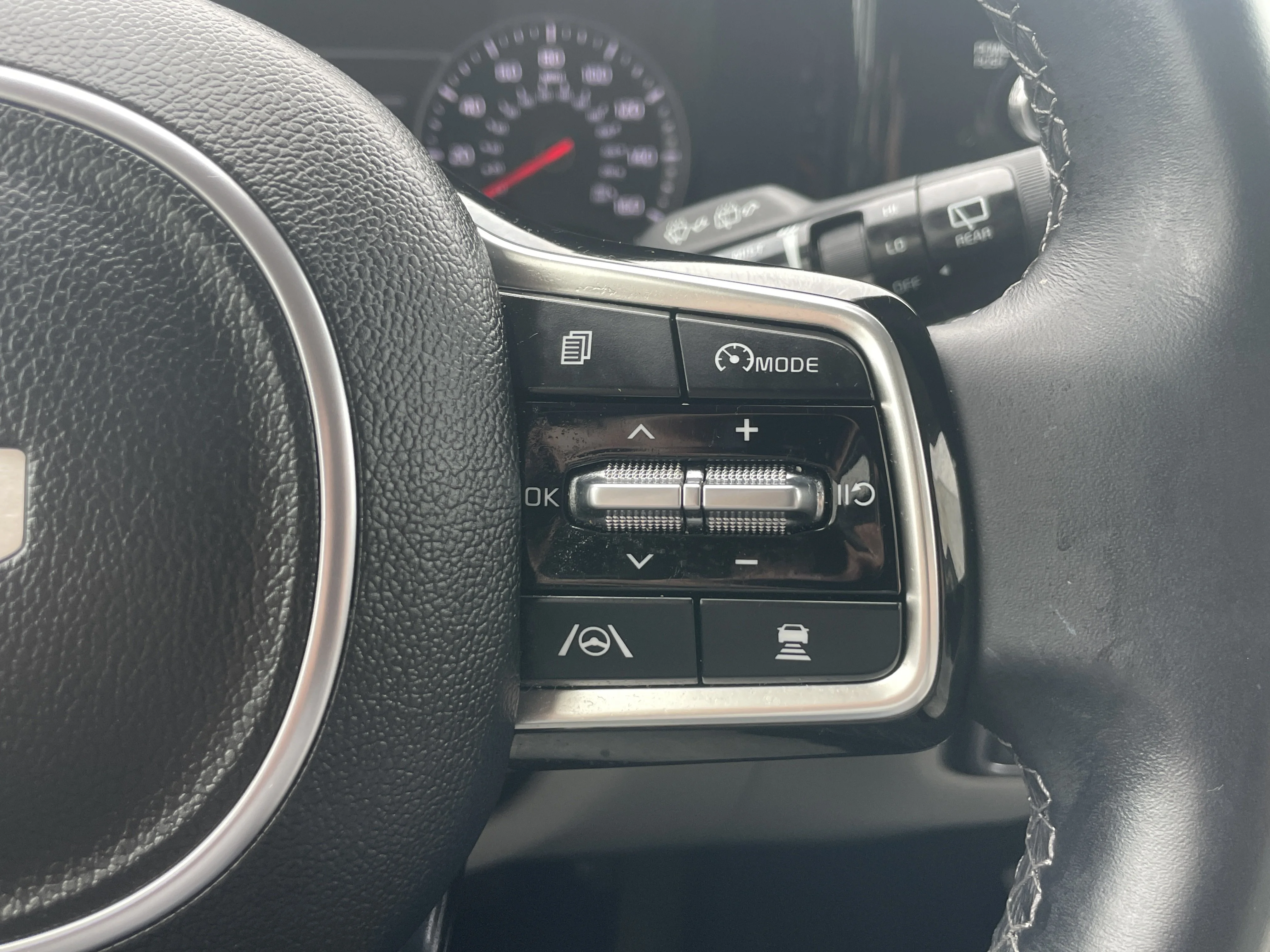 Used 2023 Aruba Green Kia X-Line EX image 22