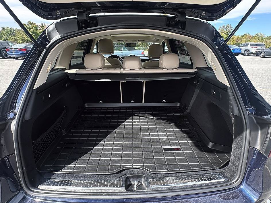 Used 2022 Lunar Blue Metallic Mercedes-Benz GLC 300 image 39