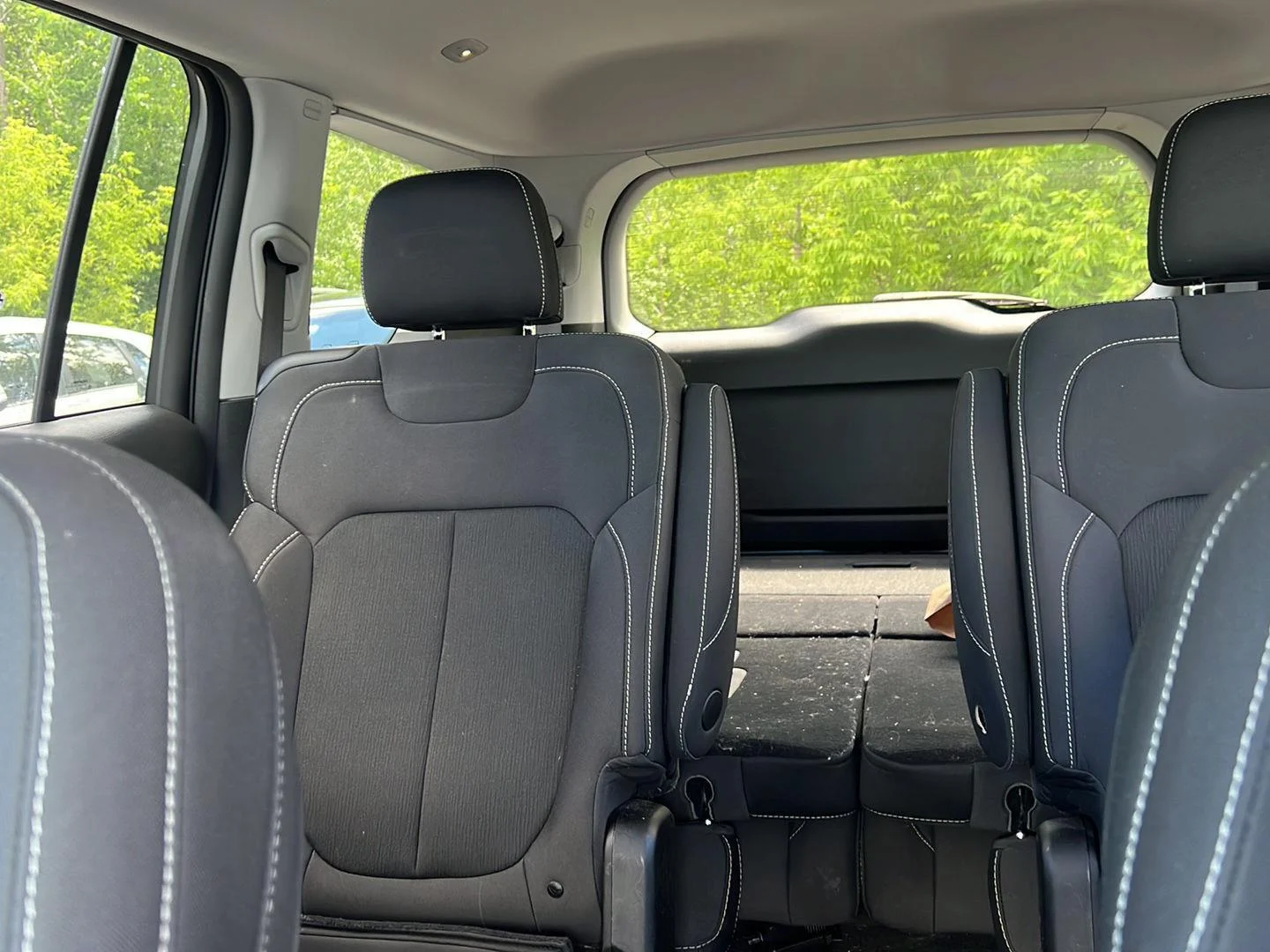 Used 2023 Bright White Clearcoat Jeep Laredo image 5