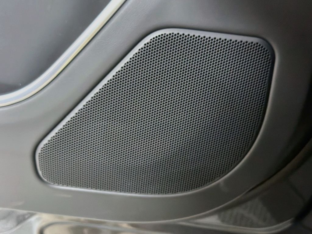 New 2026 Carpathian Grey Land Rover SE 7 Seats image 19