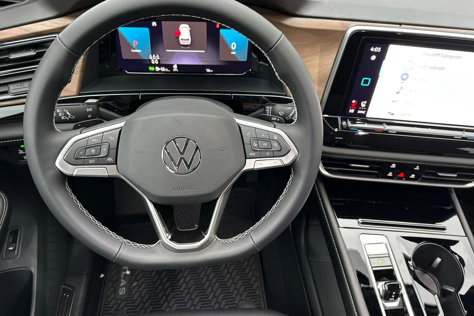 New 2026 Black Volkswagen 2.0T SE w/Technology image 13