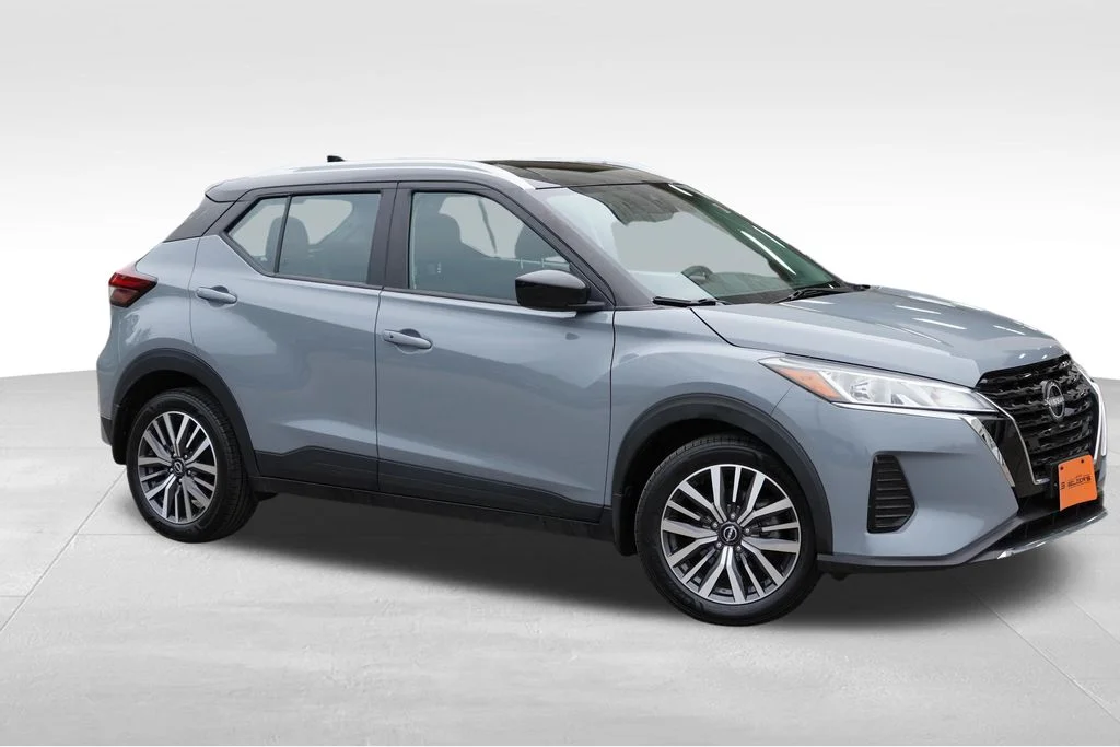 Used 2023 Nissan Kicks SV with VIN 3N1CP5CV9PL552321 for sale in Lakeville, MN
