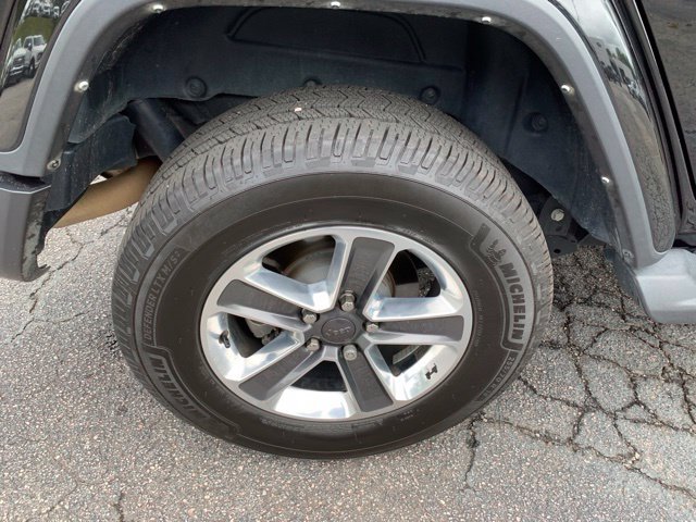 Used 2022 Black Jeep Unlimited Sahara image 29