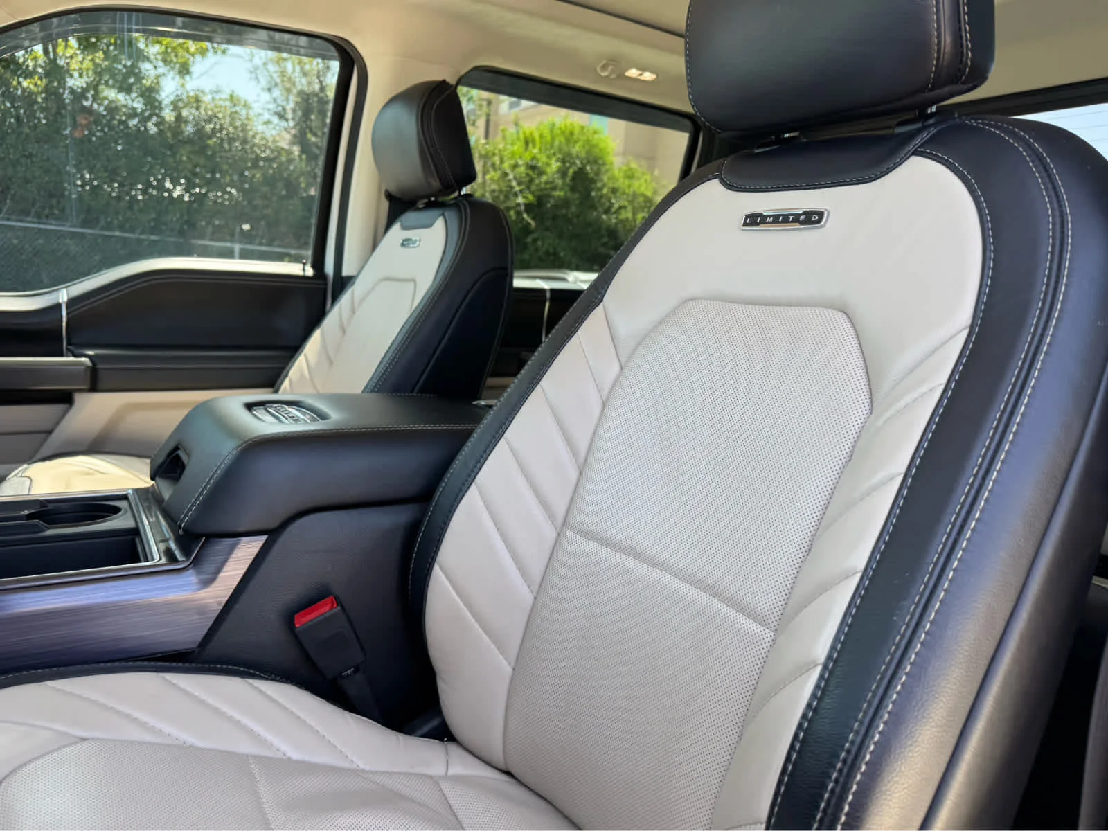 Used 2021 Star White Metallic Tri-Coat Ford Limited image 12