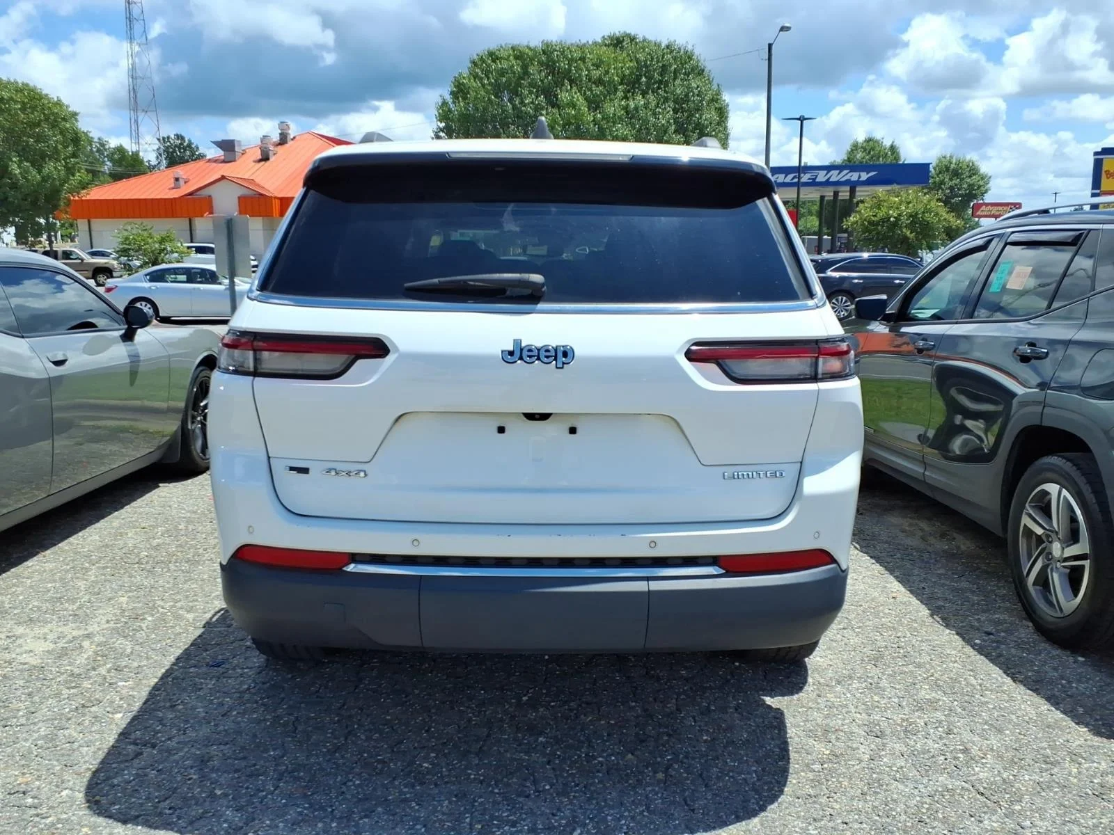 Used 2021 WHITE JEEP LIMI image 5