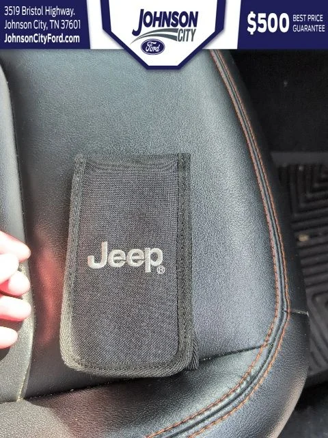 Used 2021 Black Jeep Mojave image 34