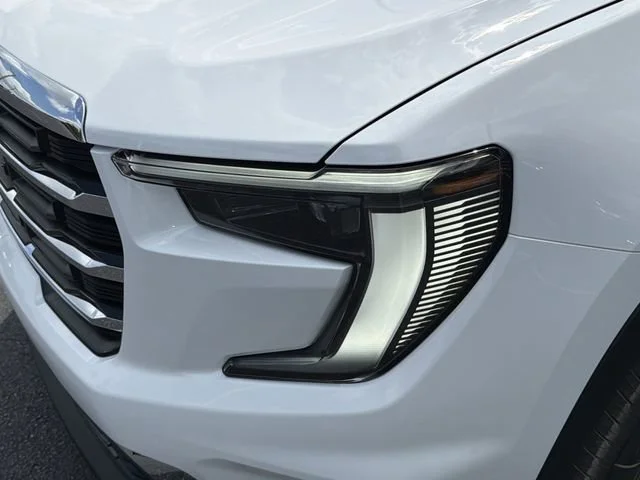 New 2026 Summit White GMC Elevation image 9