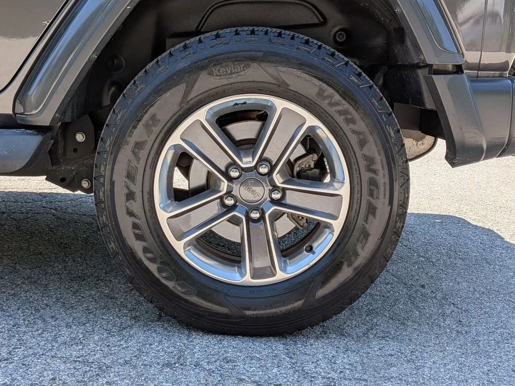 Used 2019 Gray Jeep Unlimited Sahara image 26