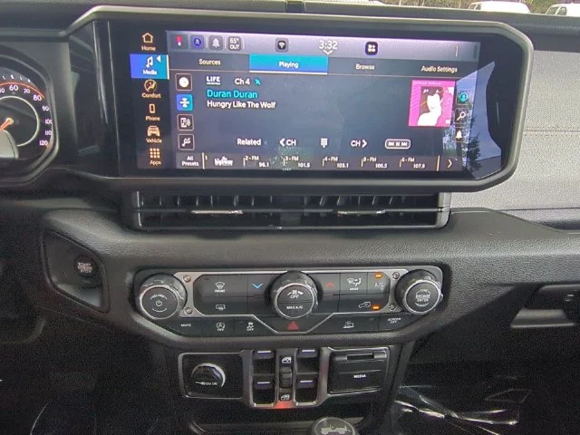 Used 2026 White Jeep Sport image 21