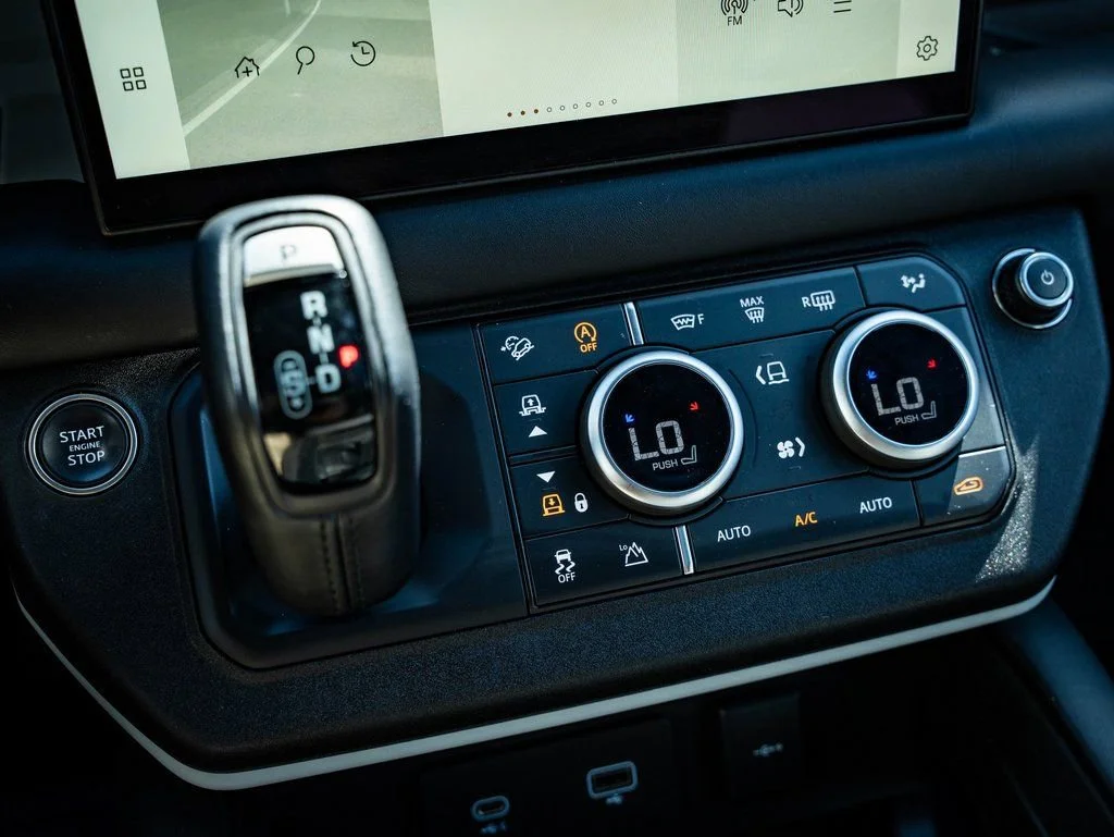 2023 Land Rover Defender X-Dynamic SE - Photo 33
