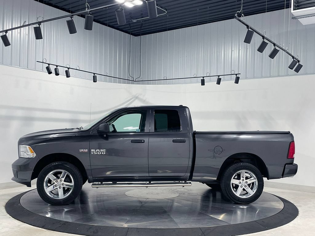 Used 2017 Granite Crystal Clearcoat Metallic Ram Express image 11
