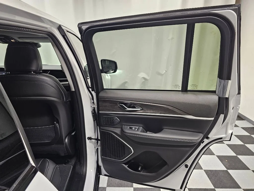 2023 Jeep Grand Cherokee 4xe - Photo 14