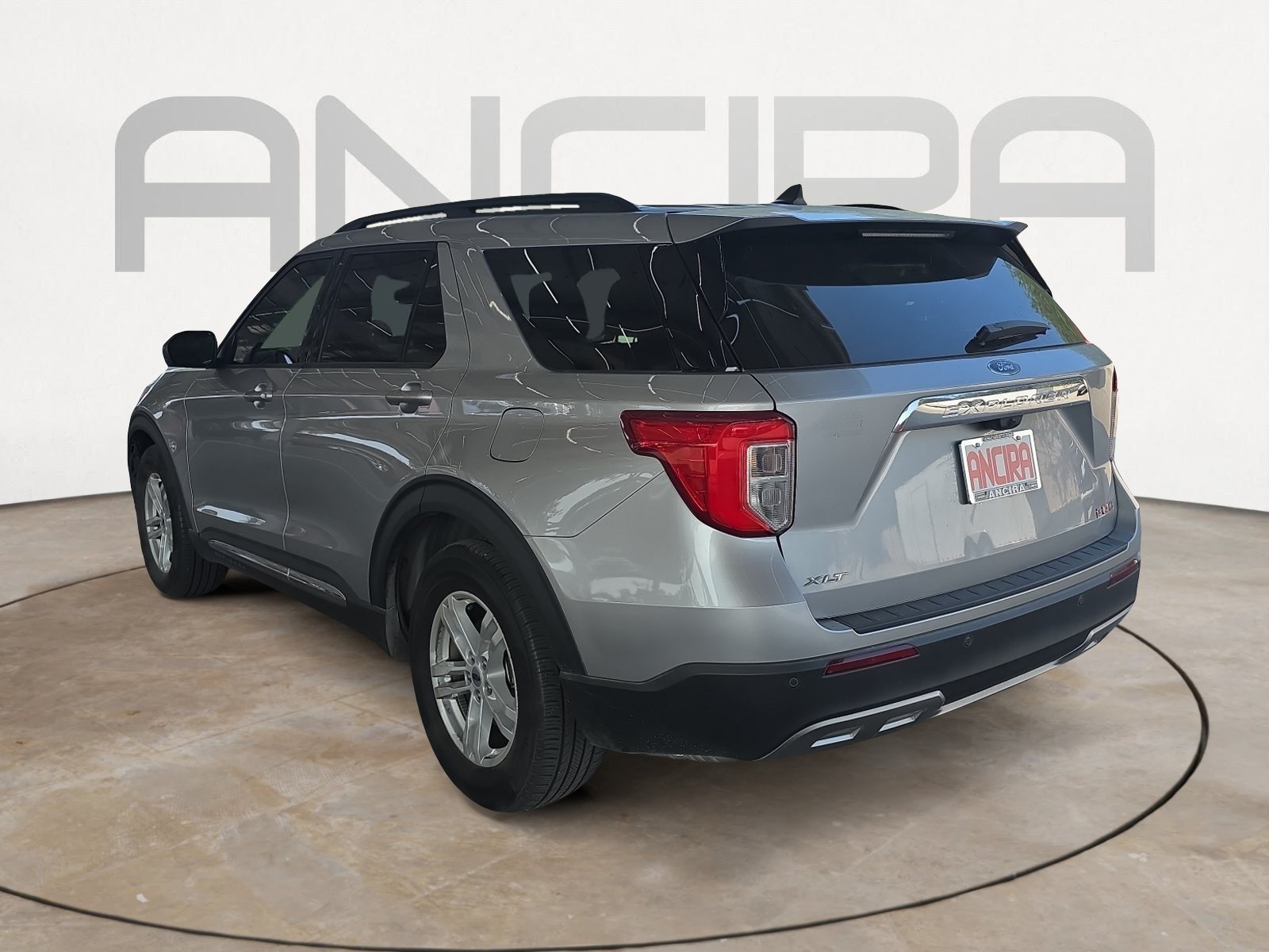 Used 2023 Iconic Silver Metallic Ford XLT image 6