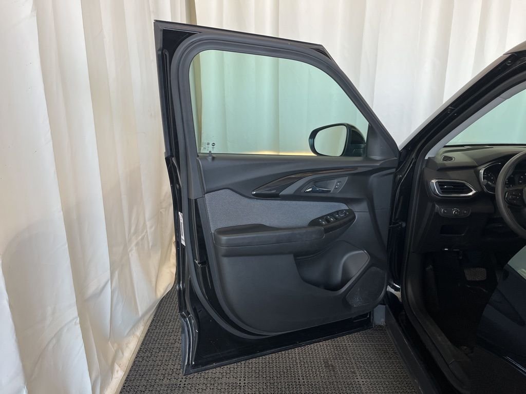 Used 2023 Black Chevrolet LT image 17