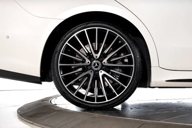 Used 2023 White Mercedes-Benz S 580 image 15