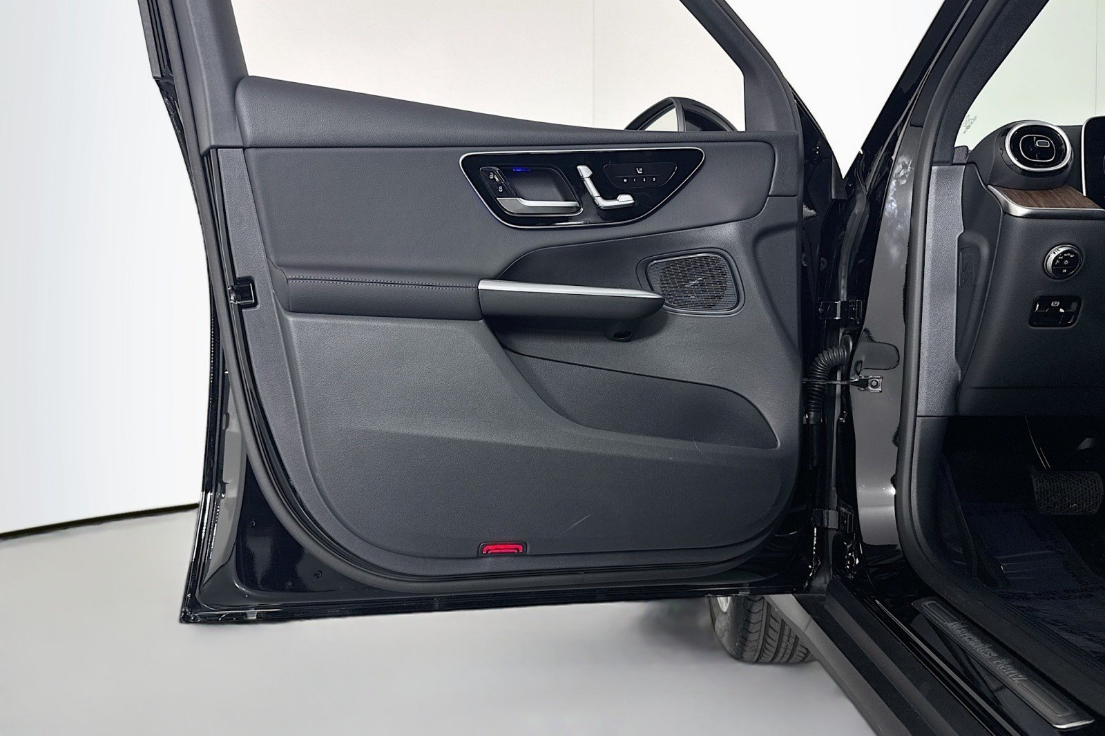 New 2026 Black Mercedes-Benz GLC 300 4MATIC® SUV image 20