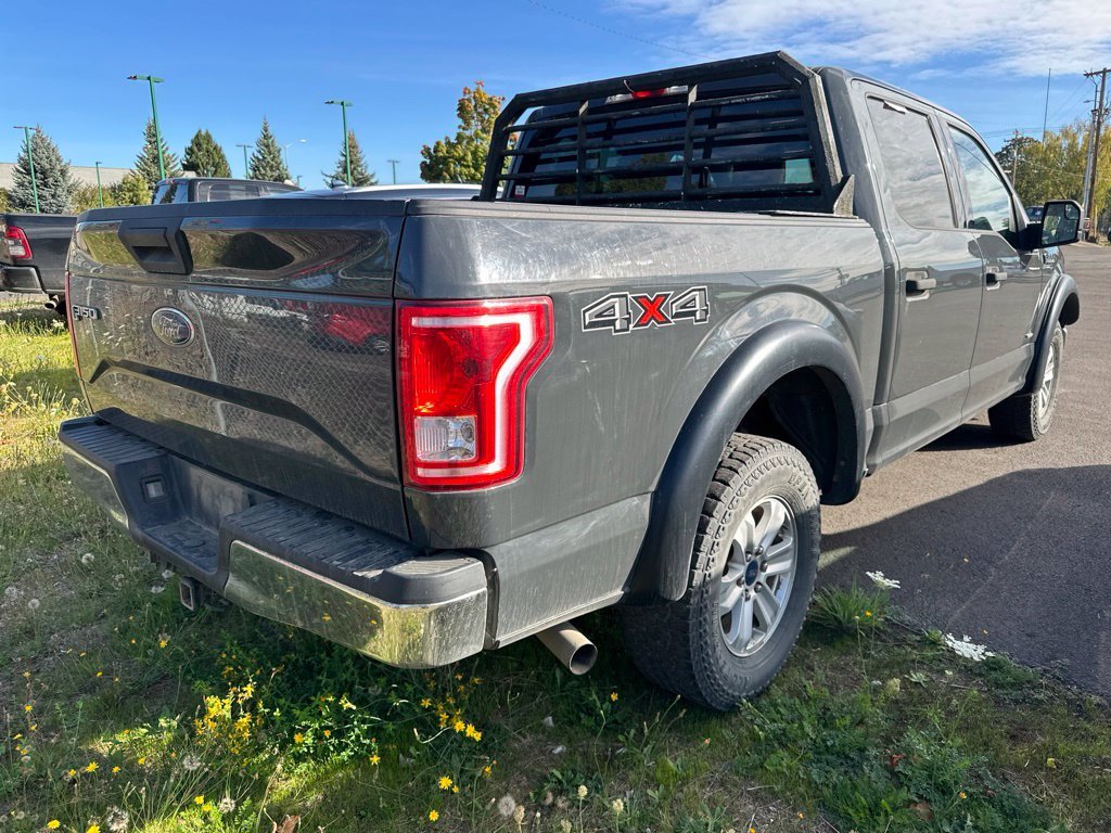 Used 2017 Gray Ford XLT image 3