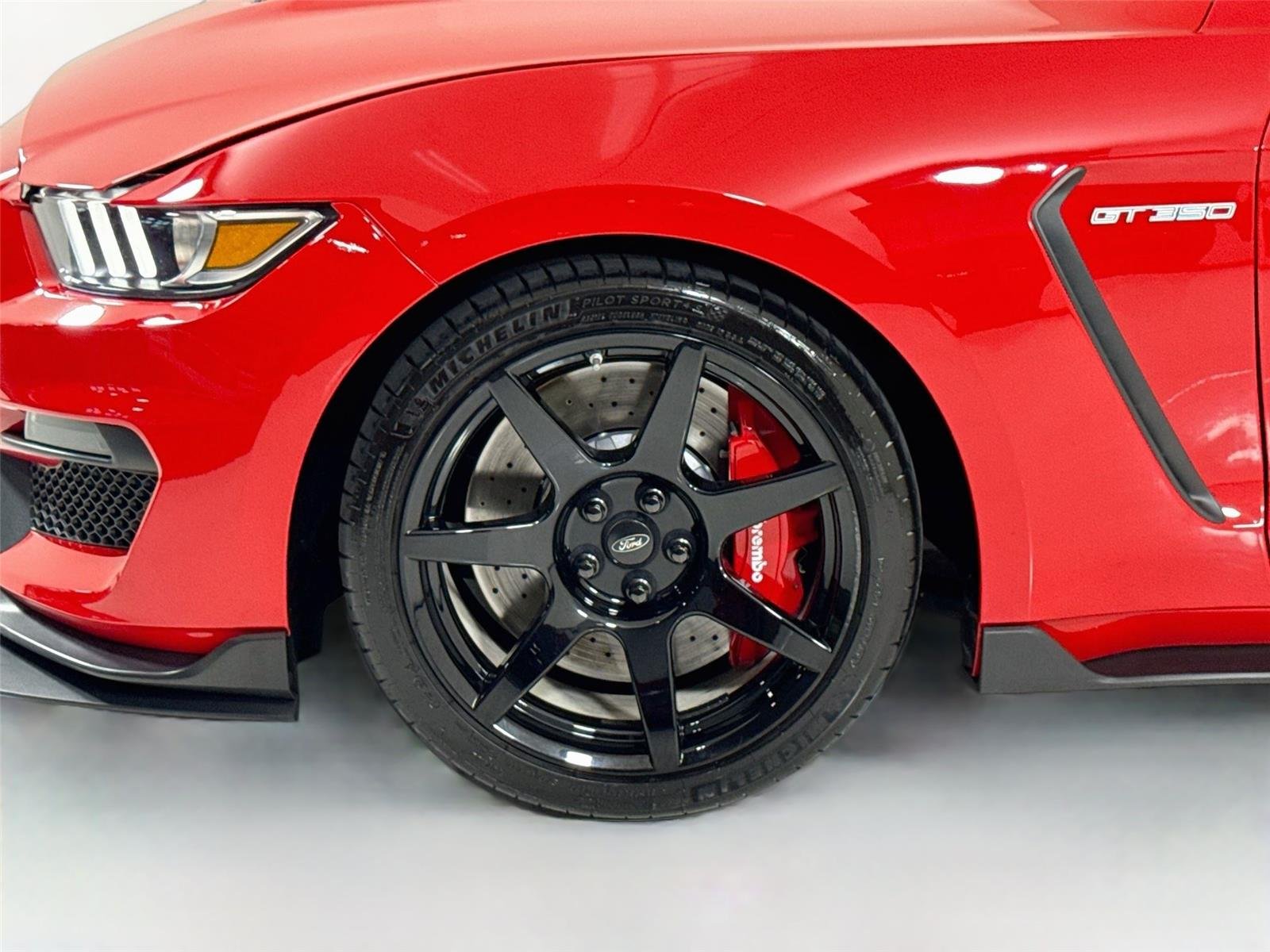 Used 2017 Race Red Ford Shelby GT350R | Recaro Seats | Manual Trans image 39