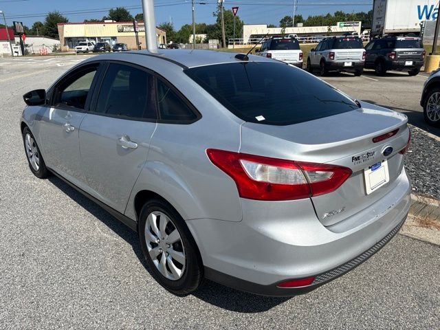 Used 2012 Ingot Silver Metallic Ford SE image 6