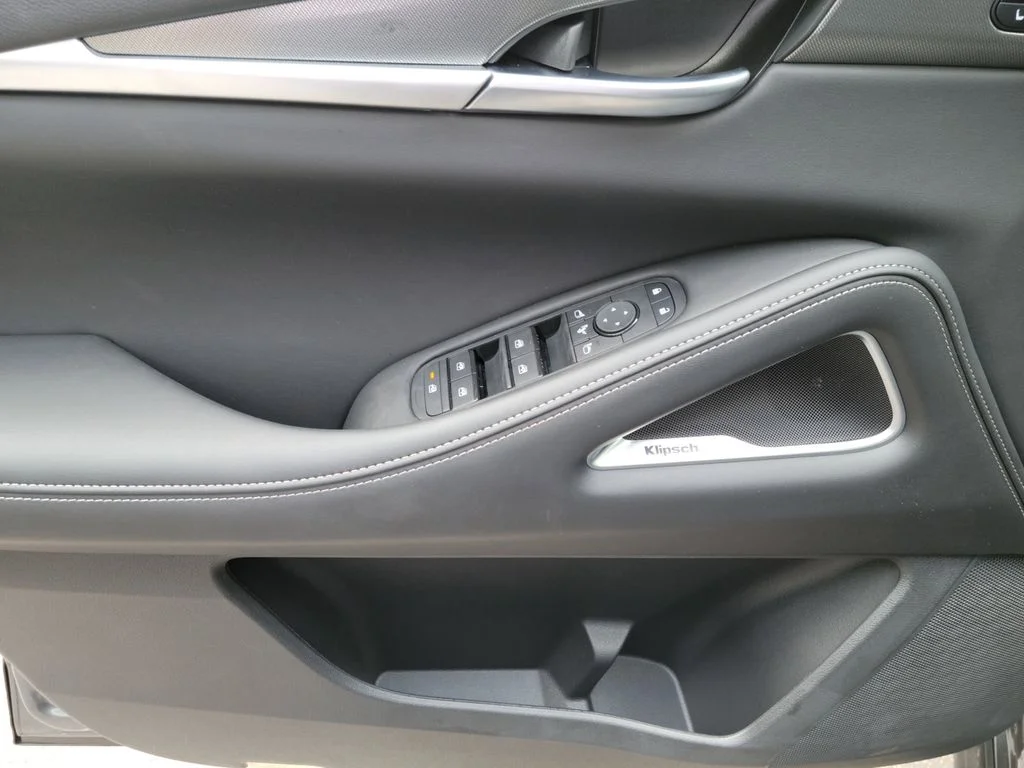 New 2027 HARBOR GRAY INFINITI Luxe FWD image 13