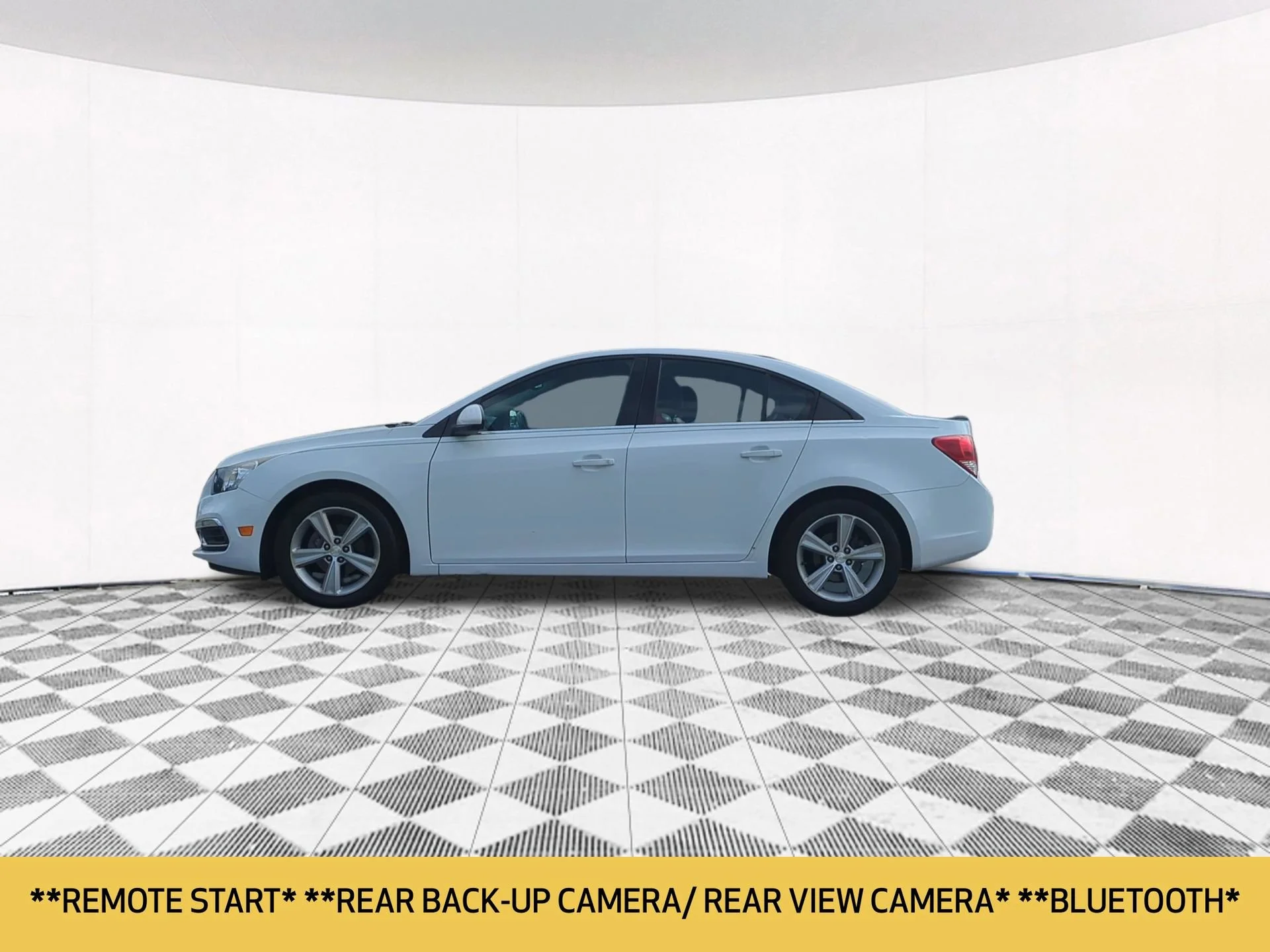 Used 2015 Chevrolet Cruze 2LT with VIN 1G1PE5SB7F7231112 for sale in Villa Park, IL