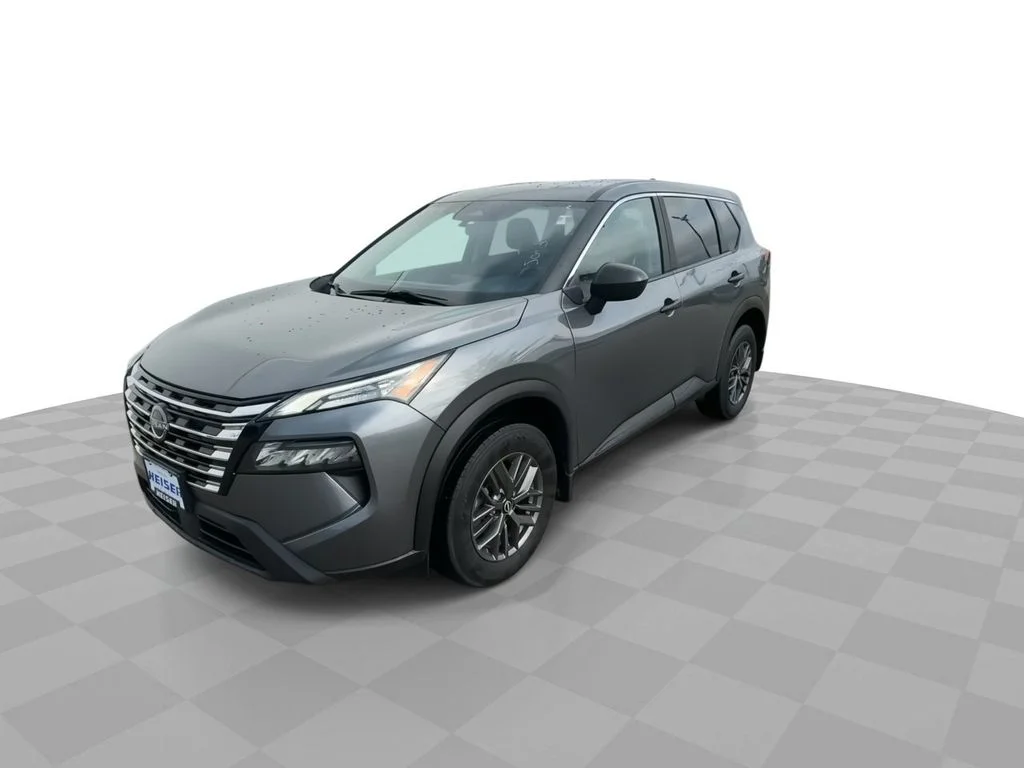 Used 2024 Gray Nissan S image 4