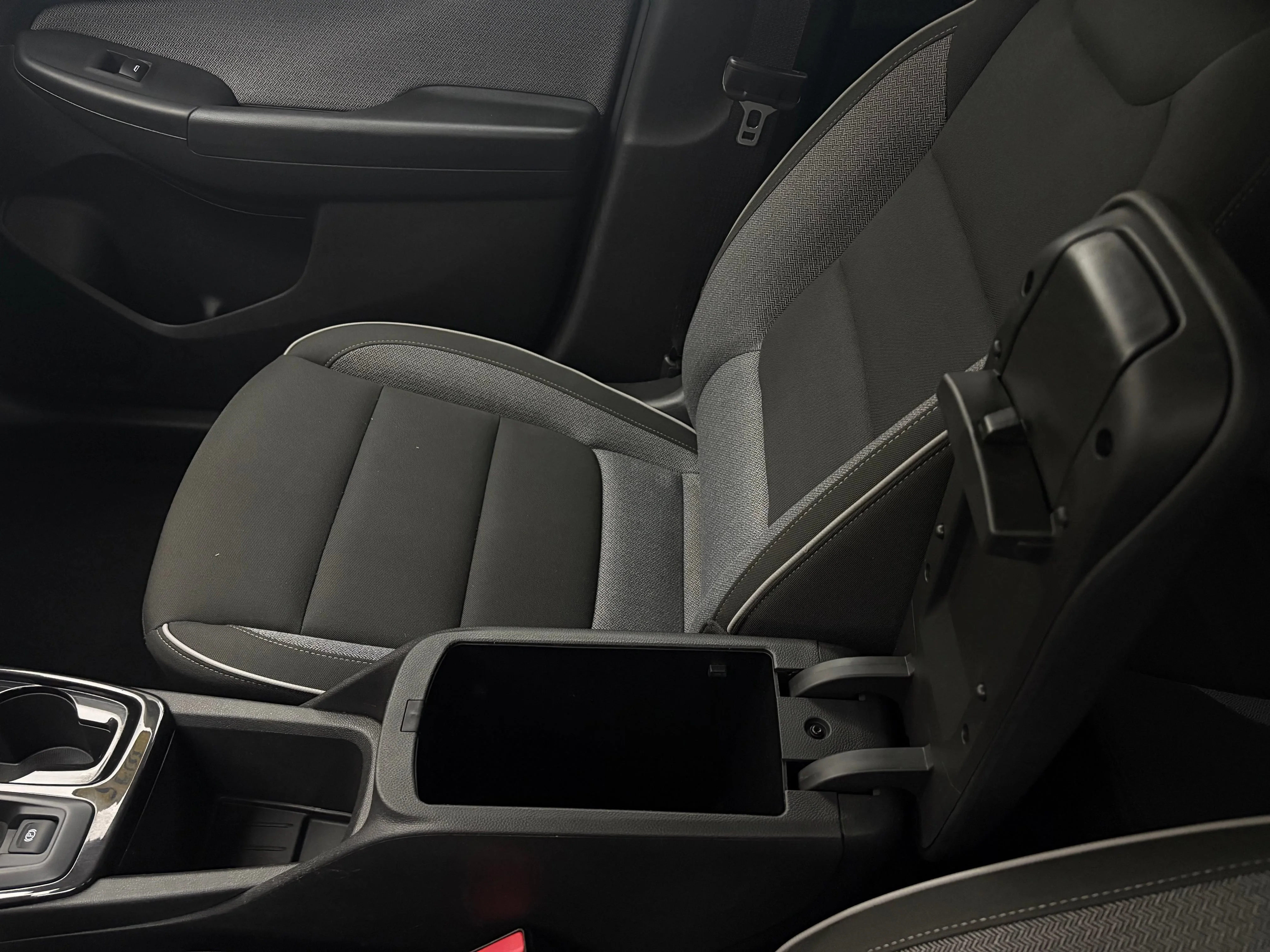 Used 2025 Mosaic Black Metallic Chevrolet LT image 27