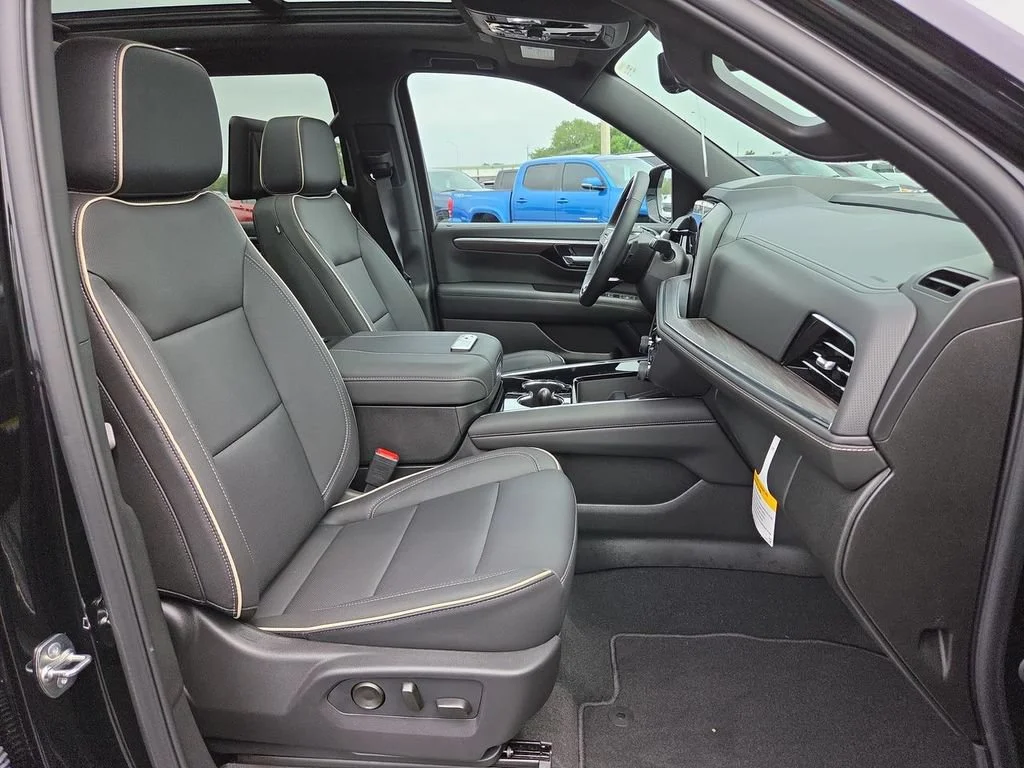 New 2026 Black Chevrolet Premier image 21
