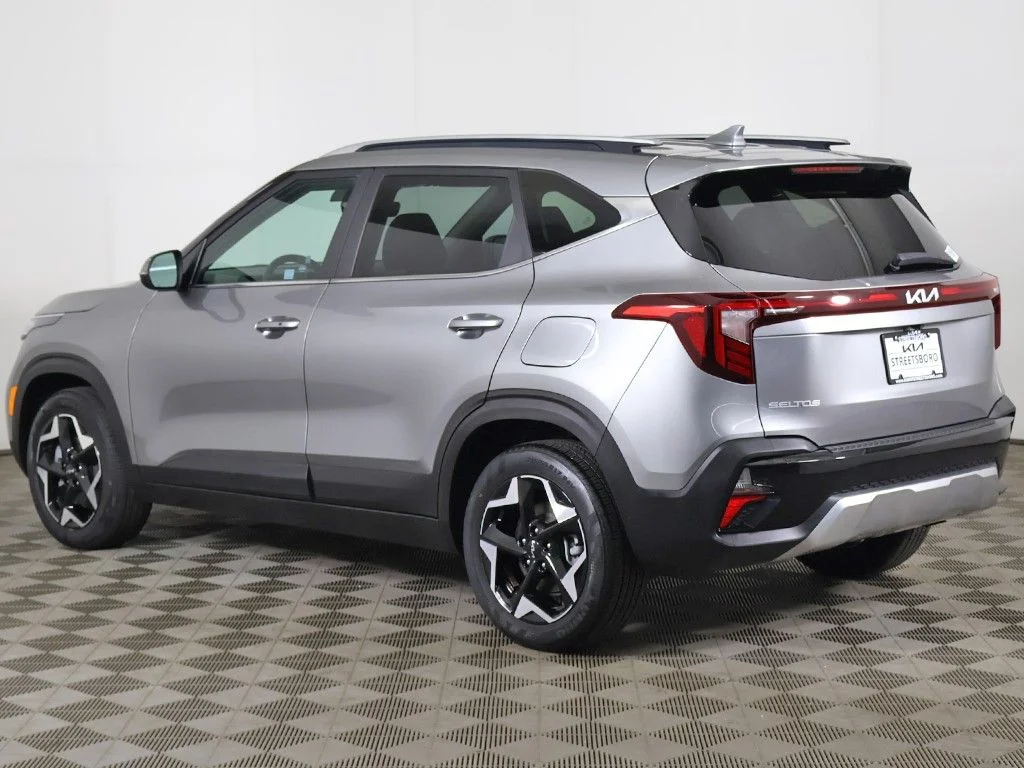 Used 2024 Gray Kia EX image 10